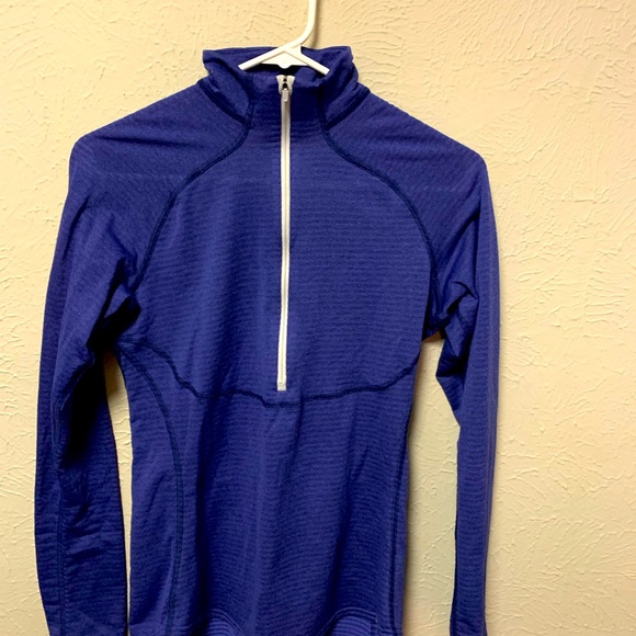Patagonia purple pull over size women’s small - Picture 1 of 5